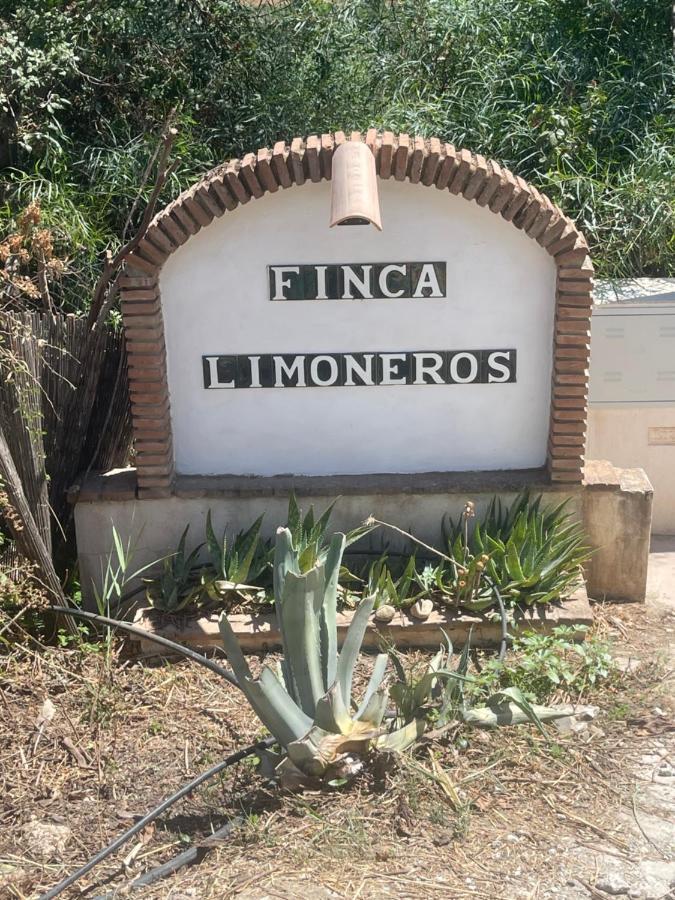 Finca Limoneros Apartment อะโลรา ภายนอก รูปภาพ